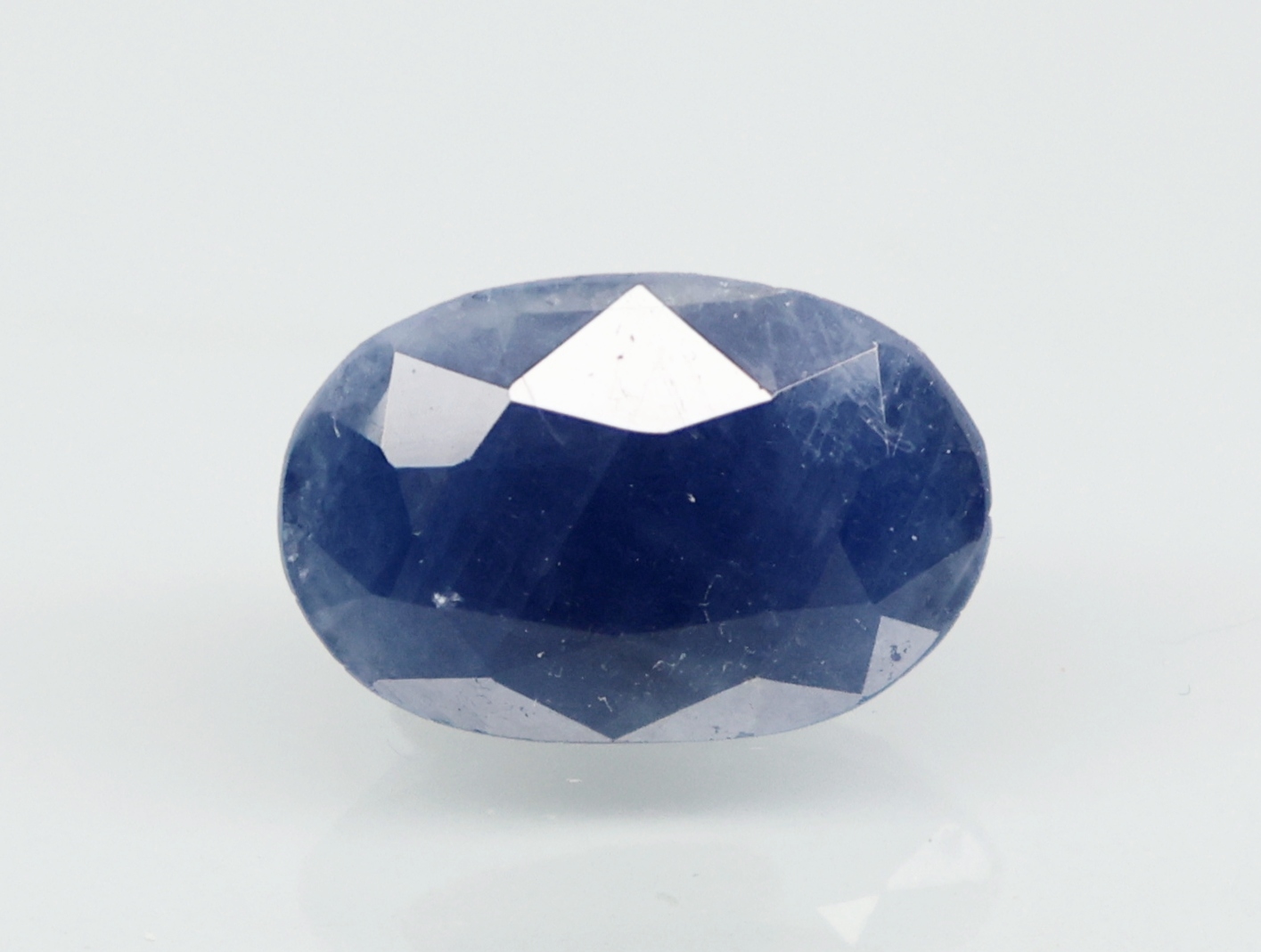 BLUE SAPPHIRE 5.21 Ct.