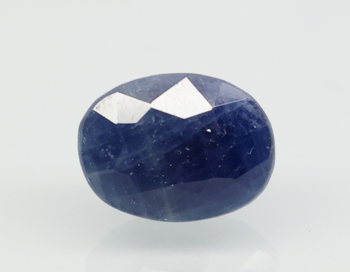BLUE SAPPHIRE 4.76 Ct.