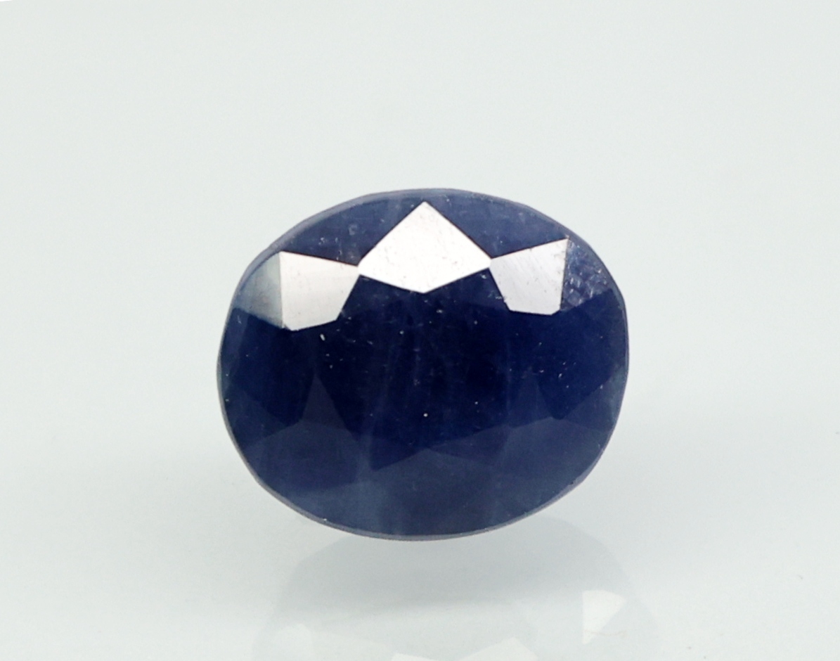 BLUE SAPPHIRE 5.69 Ct.