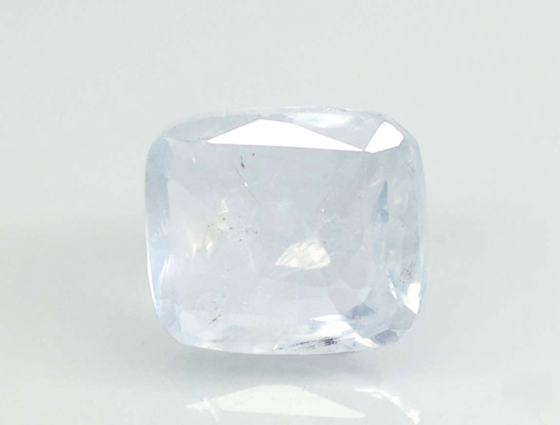 BLUE SAPPHIRE 4.05 Ct.