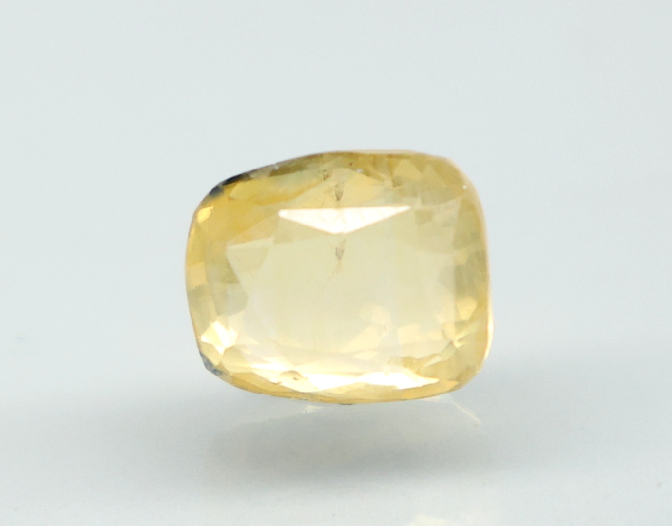 NATURAL SAPPHIRE 4.2 Ct.