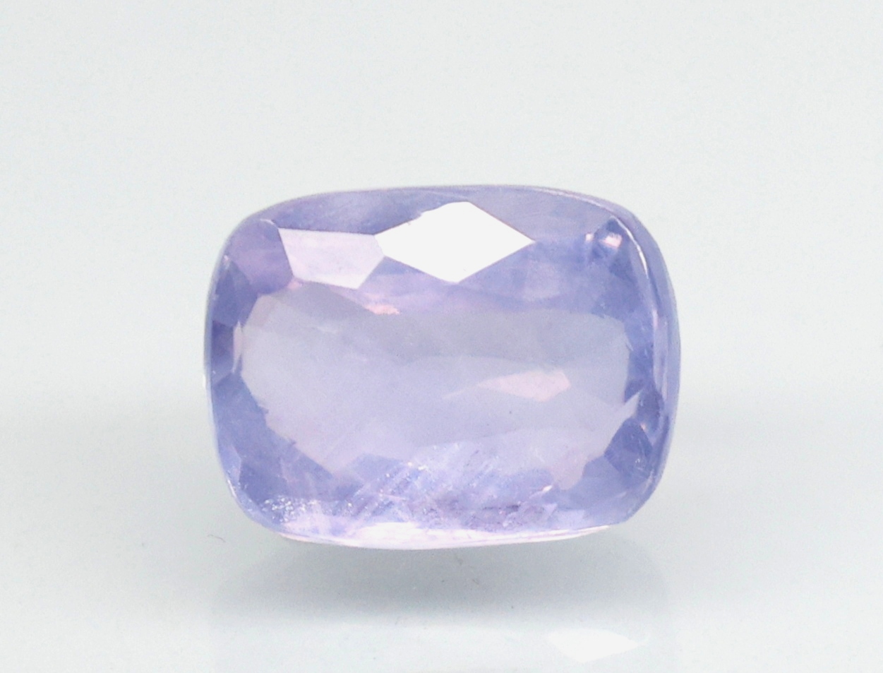 NATURAL SAPPHIRE 4.57 Ct.