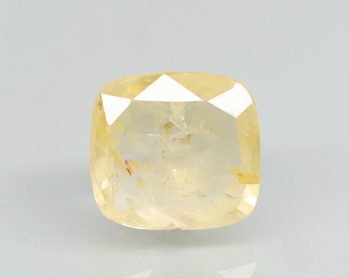 YELLOW SAPPHIRE 6.49 Ct.