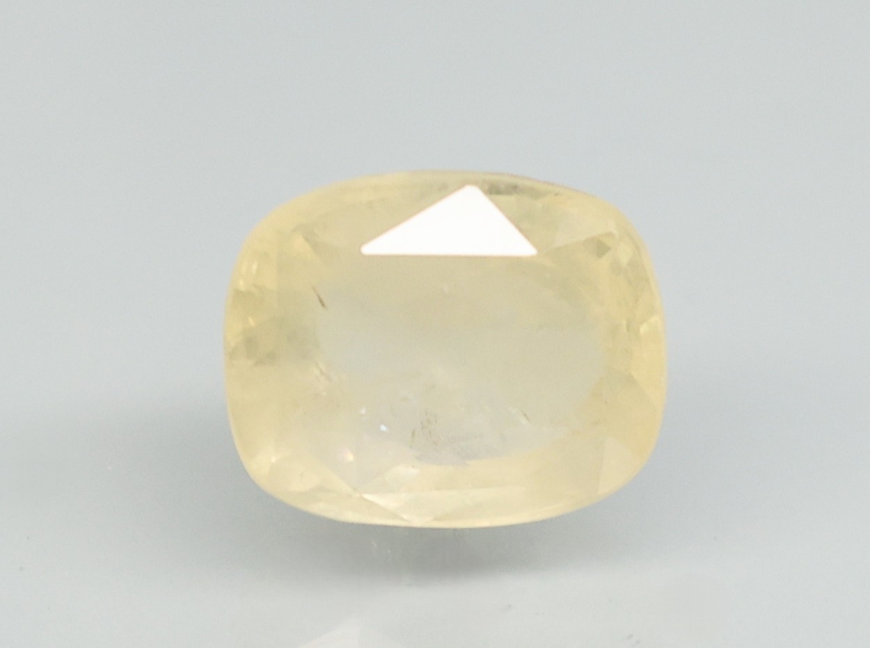 YELLOW SAPPHIRE 8.75 Ct.