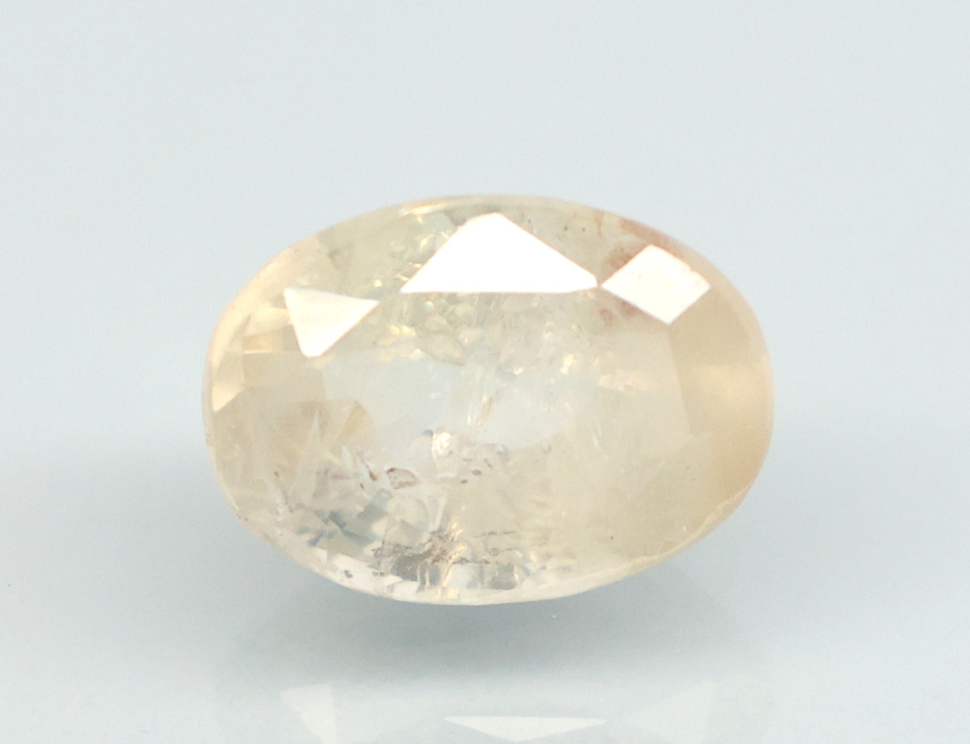 YELLOW SAPPHIRE 4.8 Ct.
