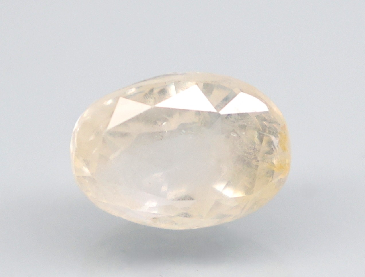 YELLOW SAPPHIRE 5.62 Ct.