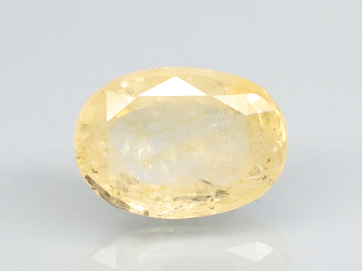YELLOW SAPPHIRE 5.56 Ct.
