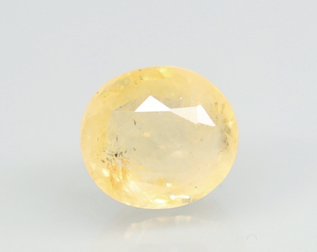 YELLOW SAPPHIRE 4.34 Ct.