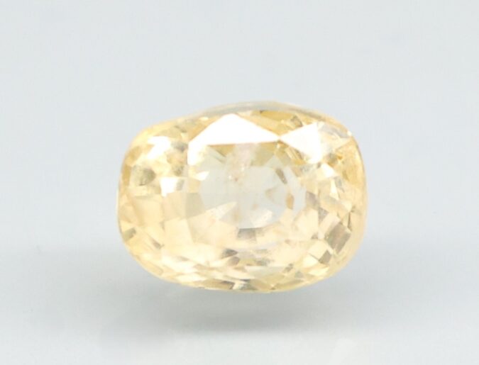YELLOW SAPPHIRE 4.44 Ct. 1 NYSP8939 1 YELLOW SAPPHIRE 4.44 Ct.