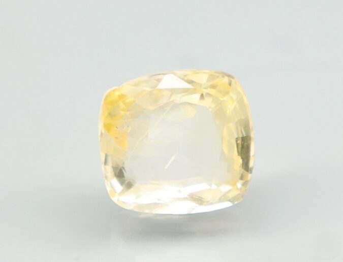 YELLOW SAPPHIRE 3.51 Ct. 1 NYSP8942 1 YELLOW SAPPHIRE 3.51 Ct.
