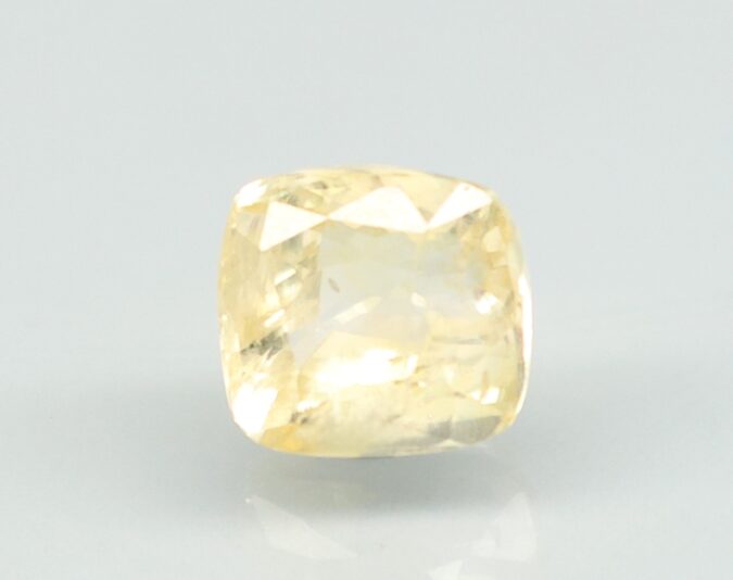 NYSP8946 1 YELLOW SAPPHIRE 4.25 Ct.