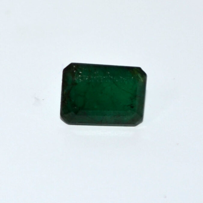 EMERALD 4.48 Ct. 1 EMR22106 1 EMERALD 4.48 Ct.