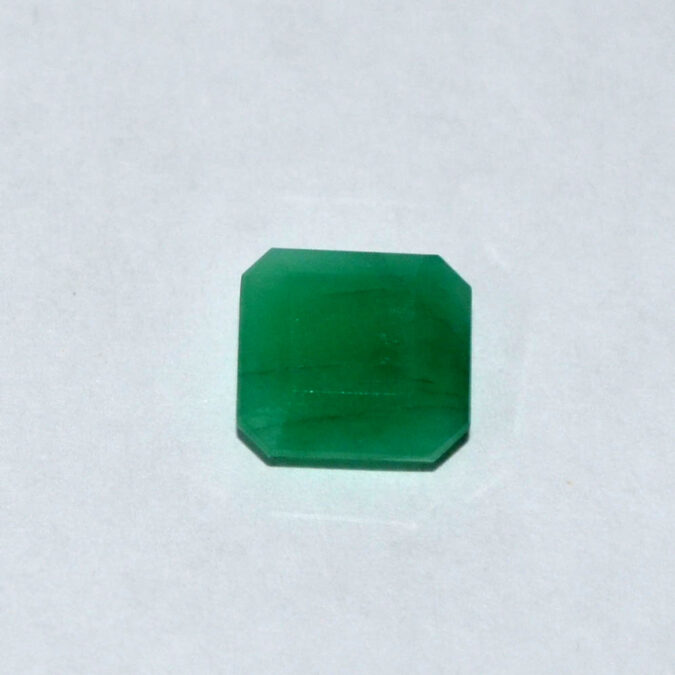EMERALD 4.4 Ct. 1 EMR22144 1 EMERALD 4.4 Ct.