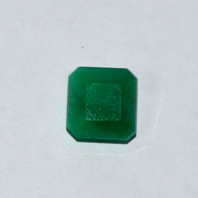 EMERALD 5.21 Ct. 1 EMR22170 1 EMERALD 5.21 Ct.