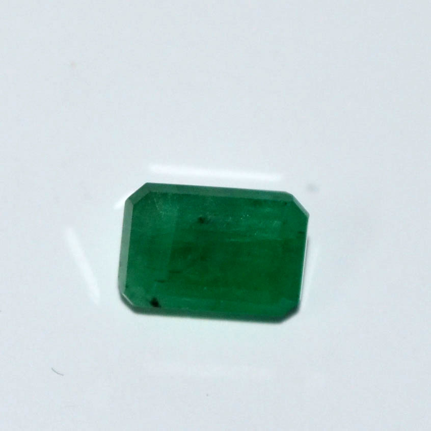 EMERALD 2.34 Ct. 2 EMR22294 1 EMERALD 2.34 Ct.