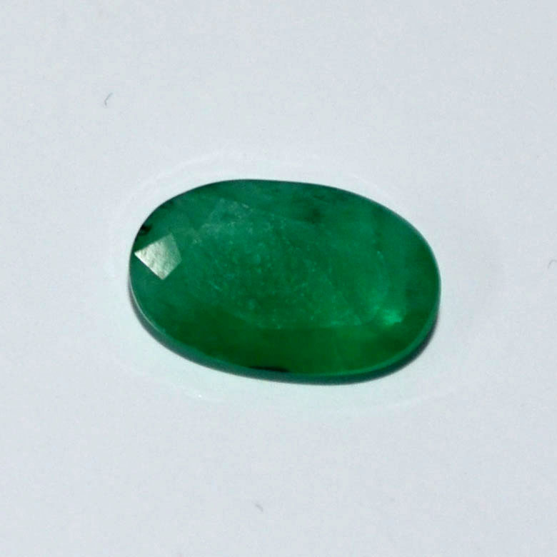 EMERALD 2.15 Ct. 2 EMR22319 1 EMERALD 2.15 Ct.