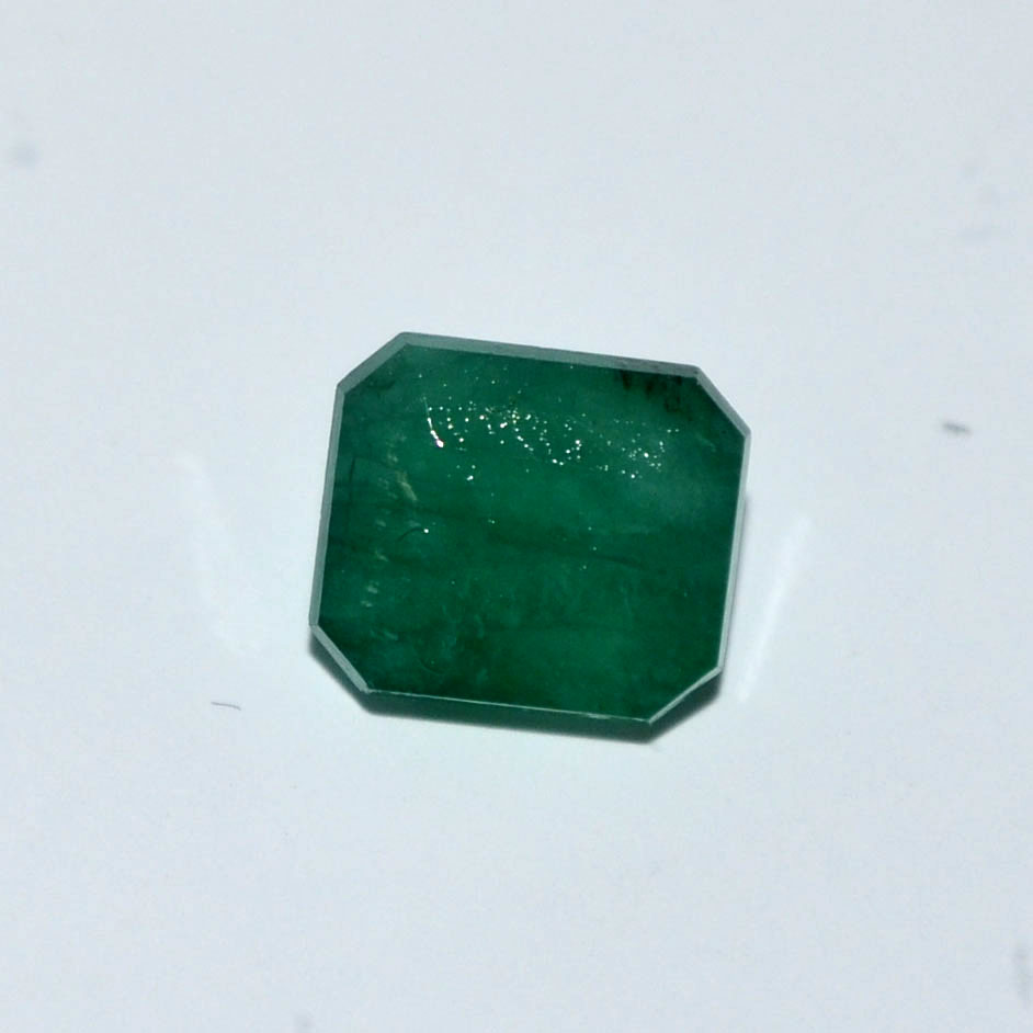EMERALD 3.7 Ct.