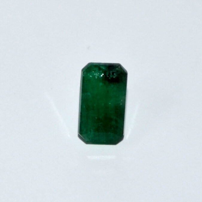 EMR22396 1 EMERALD 3.89 Ct.