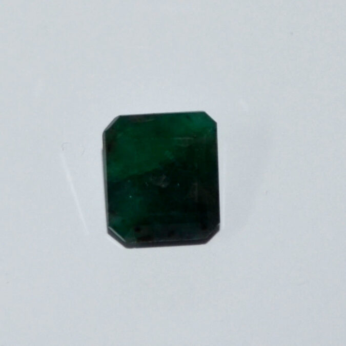 EMERALD 6.72 Ct. 1 EMR22553 1 EMERALD 6.72 Ct.