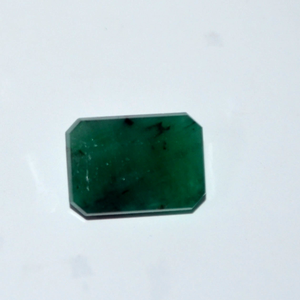 EMERALD 7.32 Ct. 2 EMRG21555 1 EMERALD 7.32 Ct.