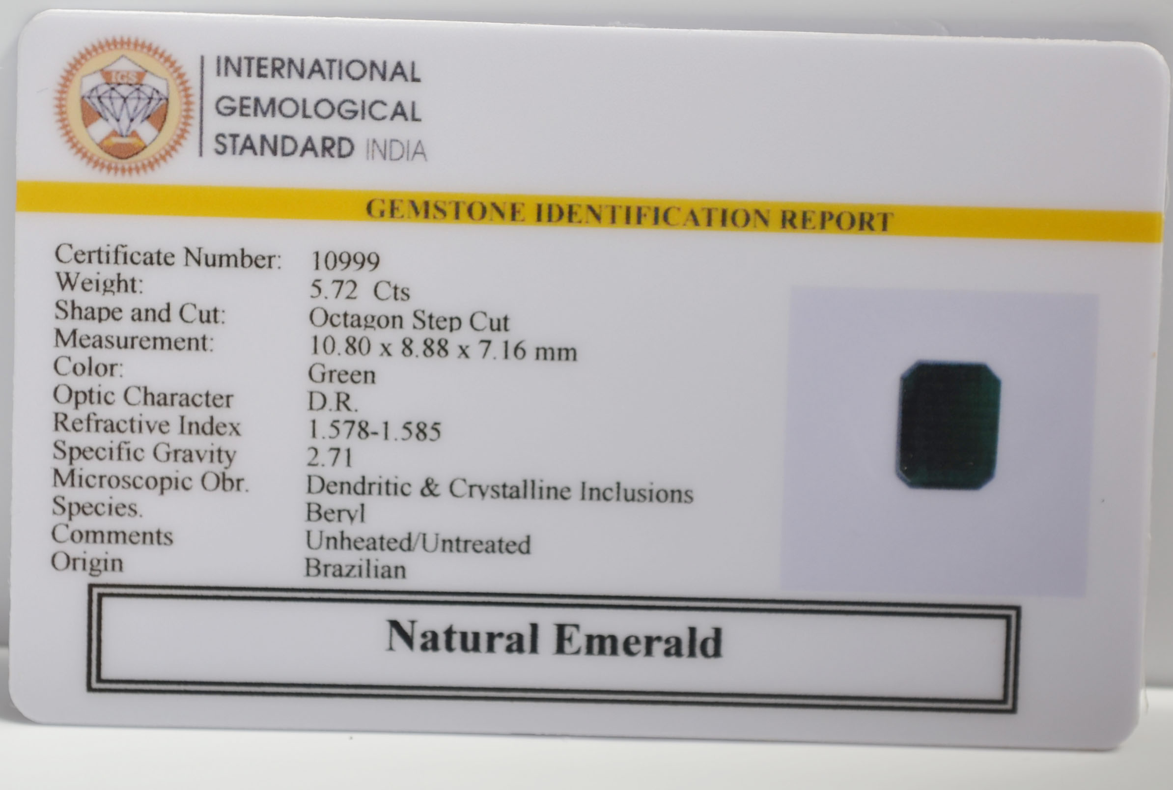 EMERALD 5.72 Ct. 3 EMRG21590 2 EMERALD 5.72 Ct.