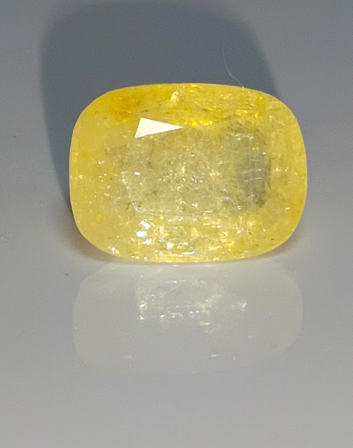 Yellow Sapphire 13.53 Ct.
