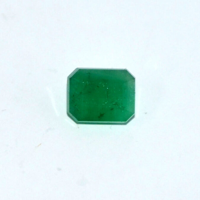 EMERALD 3.7 Ct. 1 EMR22761 1 EMERALD 3.7 Ct.