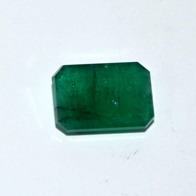EMERALD 6.67 Ct. 1 EMR22833 1 EMERALD 6.67 Ct.