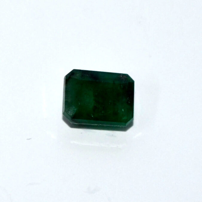EMERALD 4.14 Ct. 1 EMR22917 1 EMERALD 4.14 Ct.