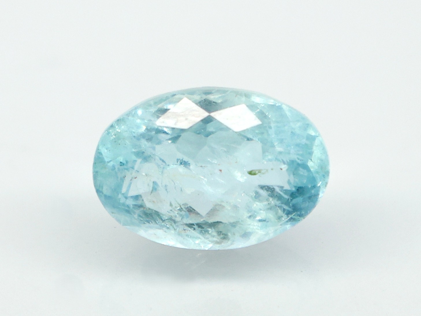 NATURAL AQUAMARINE 3.7 Ct.