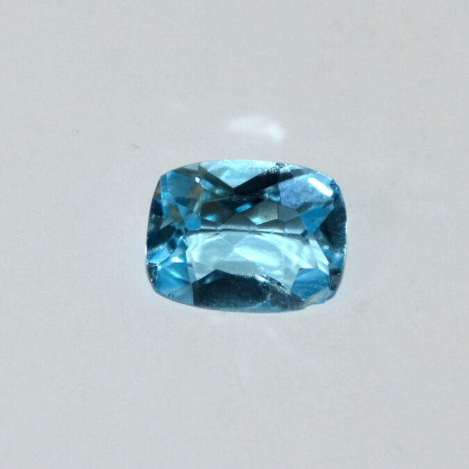 NBT324 1 BLUE TOPAZ 3.95 Ct.