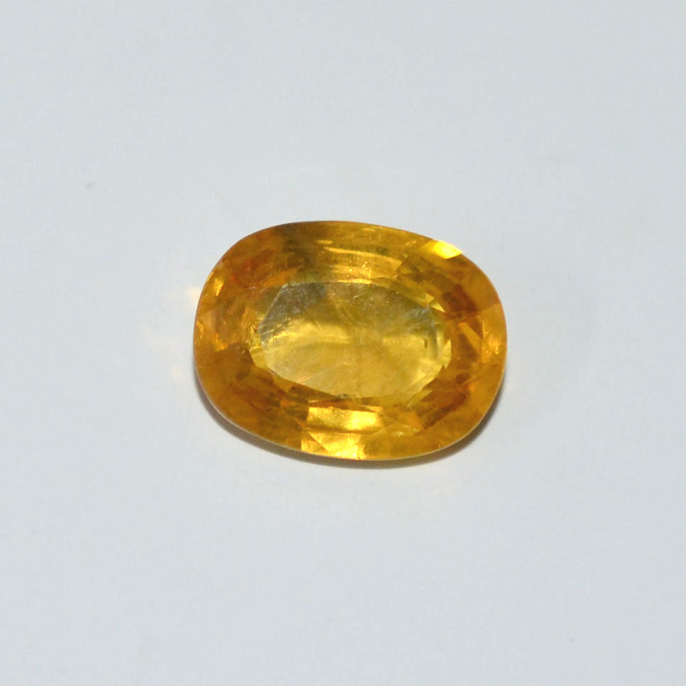 YELLOW SAPPHIRE 4.3 Ct.