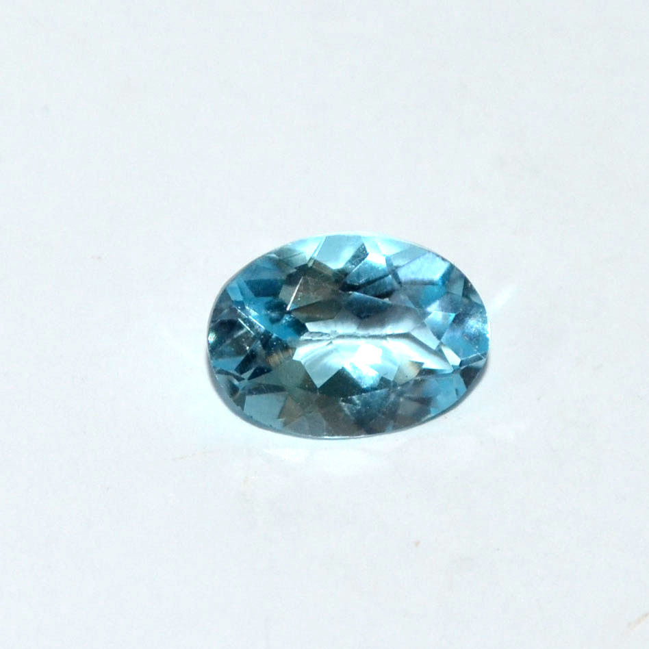BLUE TOPAZ 4.05 Ct.