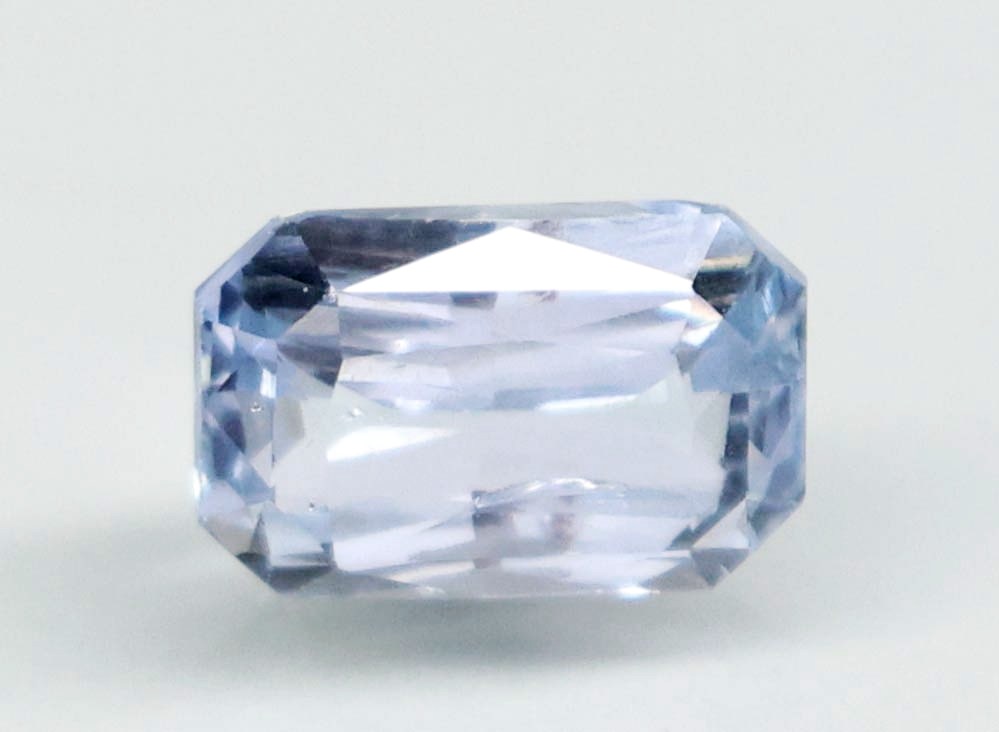 BLUE SAPPHIRE 4.08 Ct.