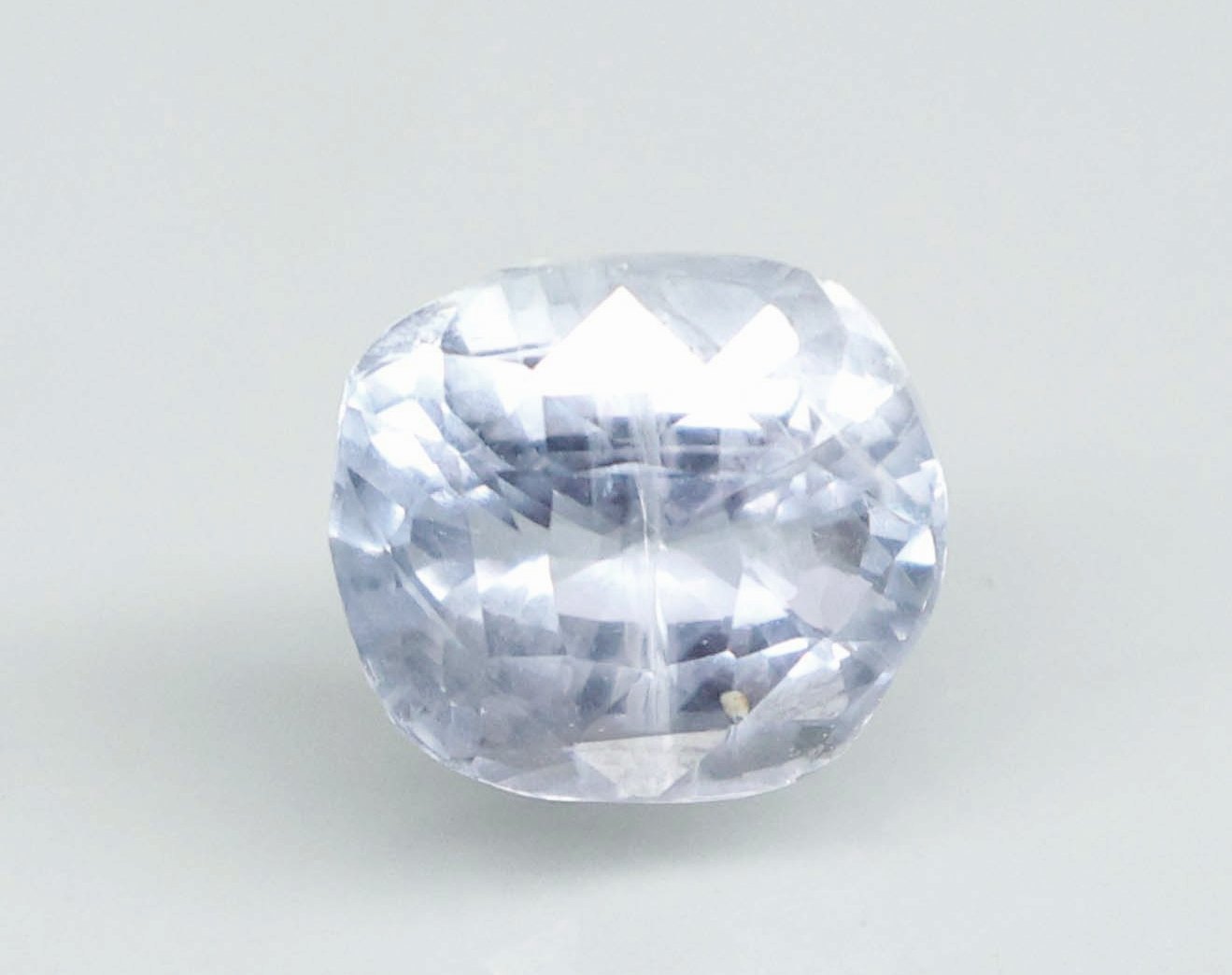 BLUE SAPPHIRE 6.61 Ct.