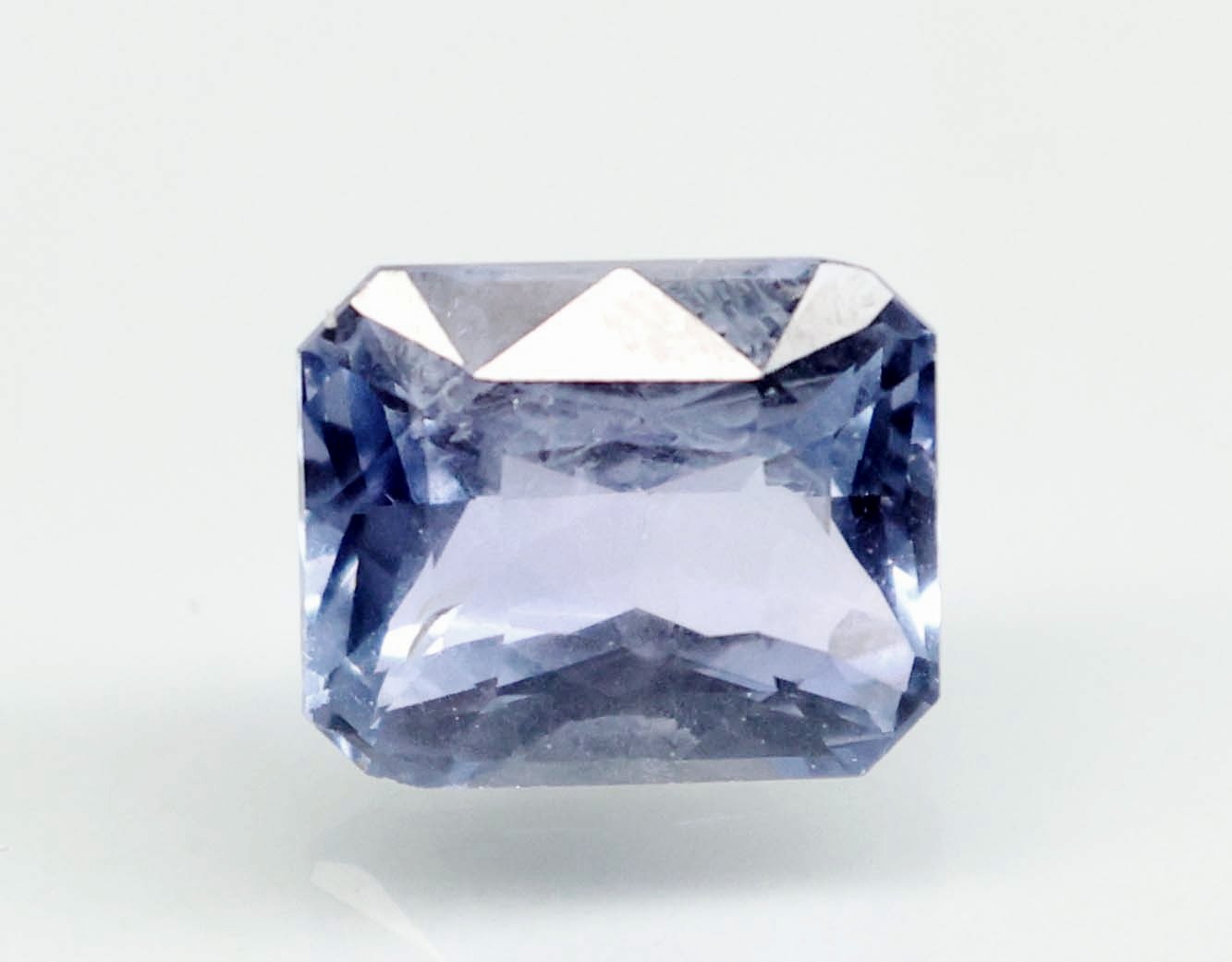 BLUE SAPPHIRE 5.1 Ct.