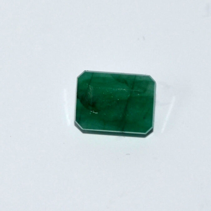 EMERALD 5.65 Ct. 1 EMR23258K 1 EMERALD 5.65 Ct.