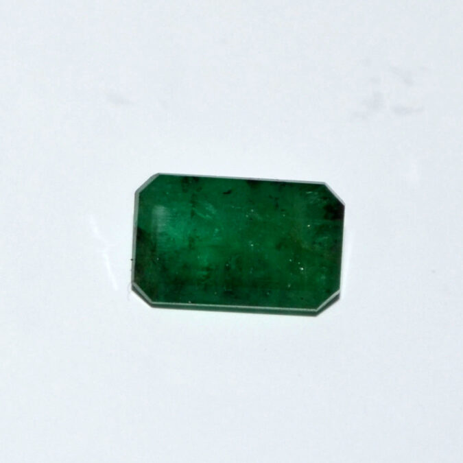 EMERALD 3.81 Ct. 1 EMR23323K 1 EMERALD 3.81 Ct.