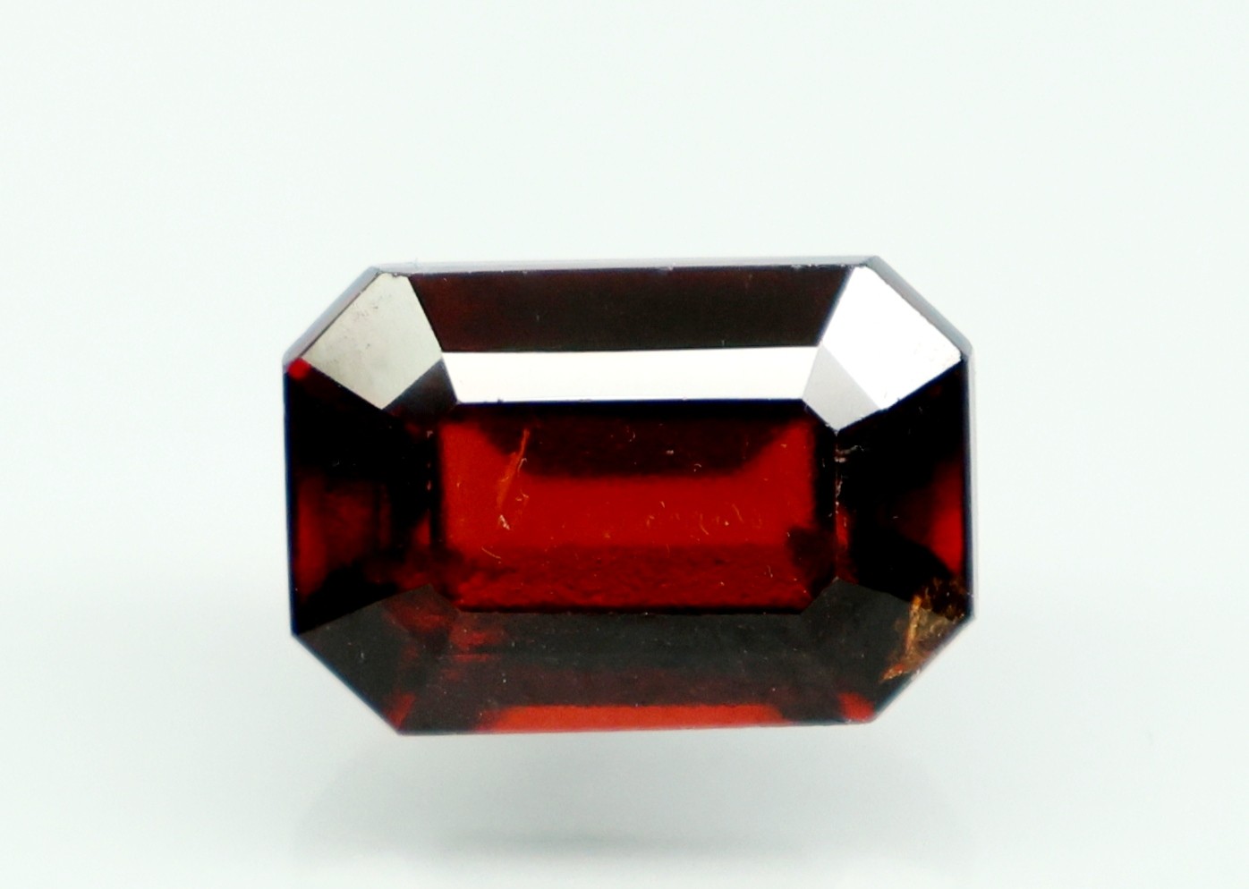HESSONITE GOMED 9.17 Ct.
