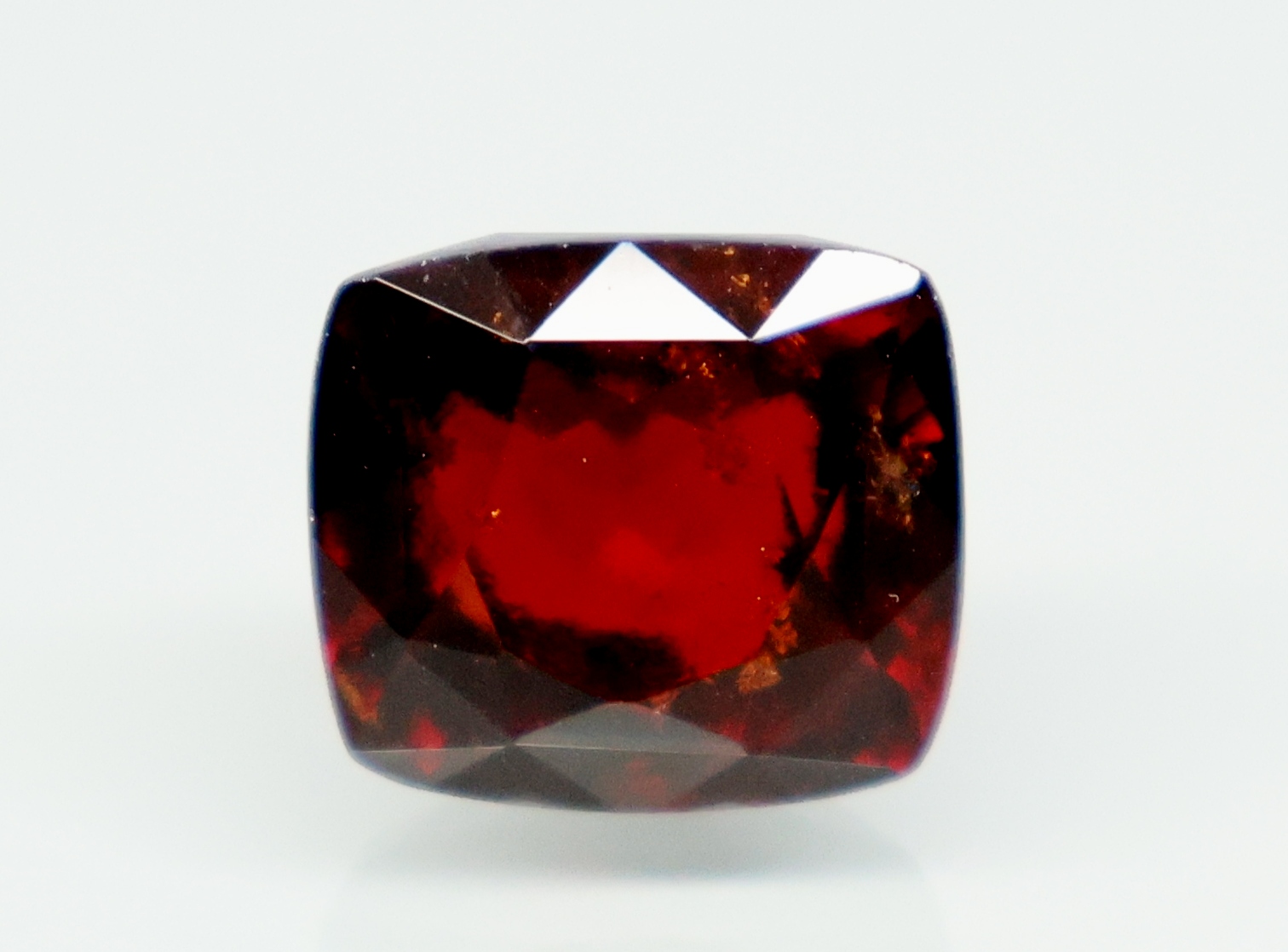 HESSONITE GOMED 10.1 Ct.