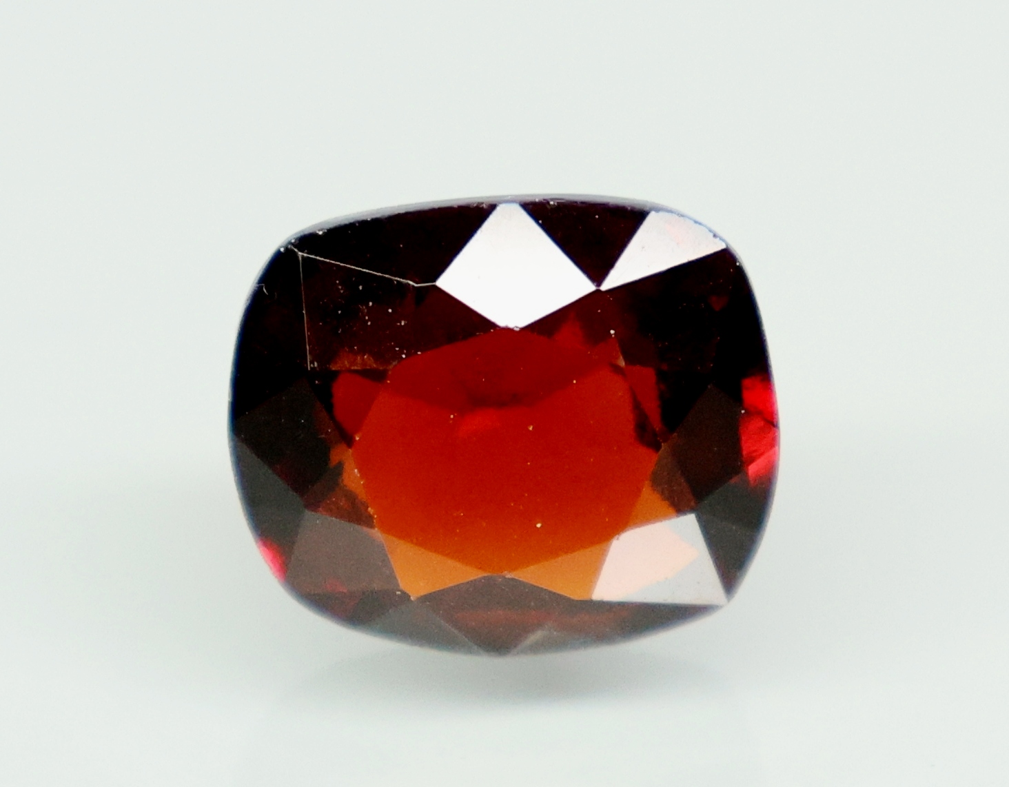 HESSONITE GOMED 5 Ct.