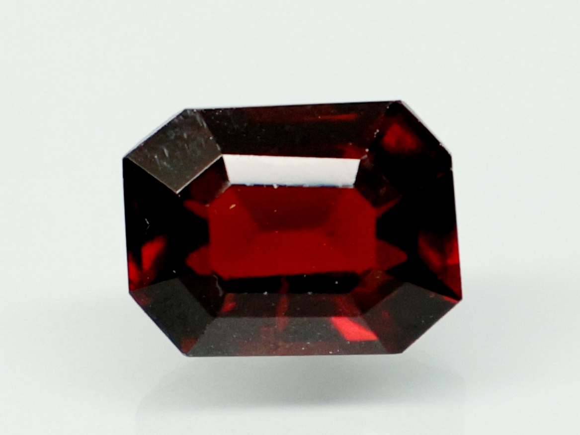 HESSONITE GOMED 5.62 Ct.