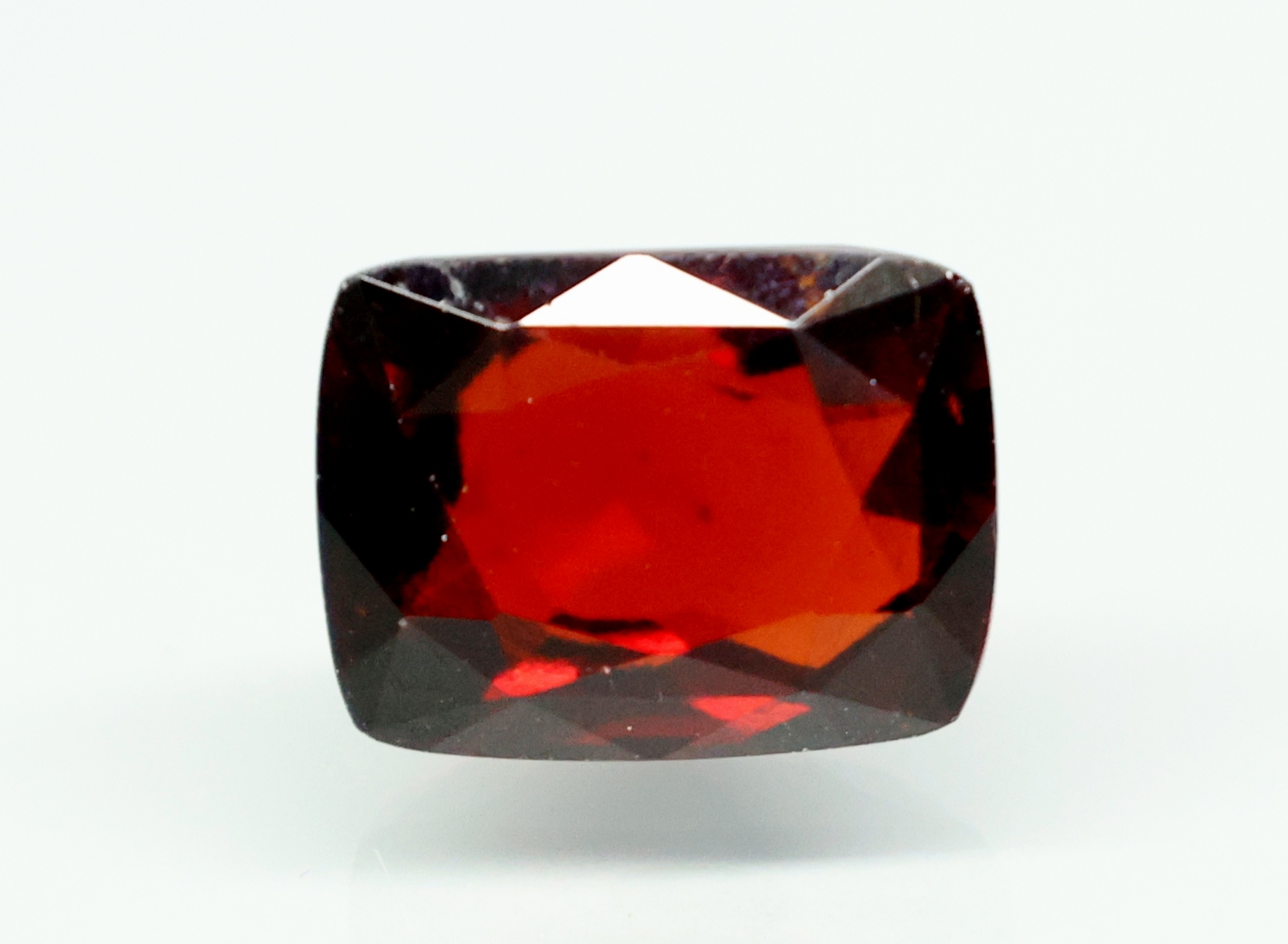 HESSONITE GOMED 13.08 Ct.