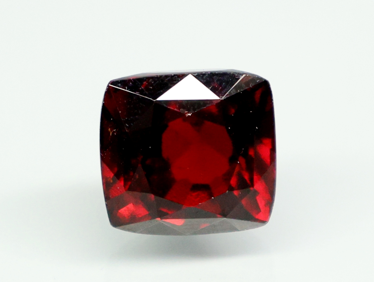 HESSONITE GOMED 13.7 Ct.