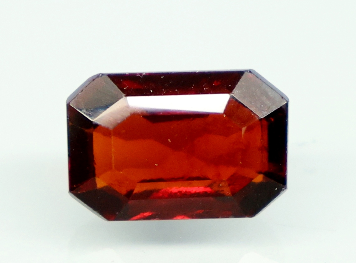HESSONITE GOMED 5.21 Ct.