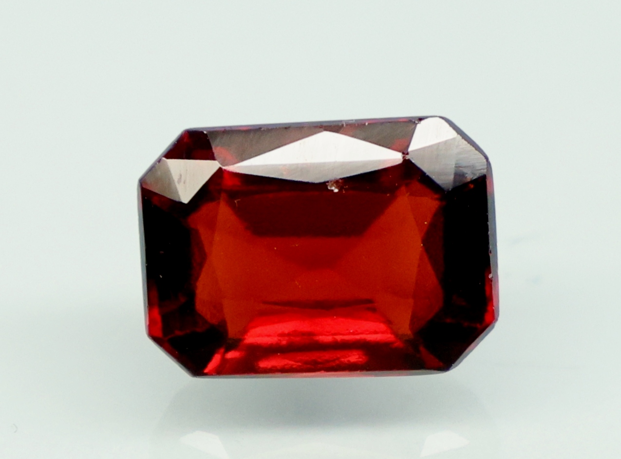 HESSONITE GOMED 6.3 Ct.