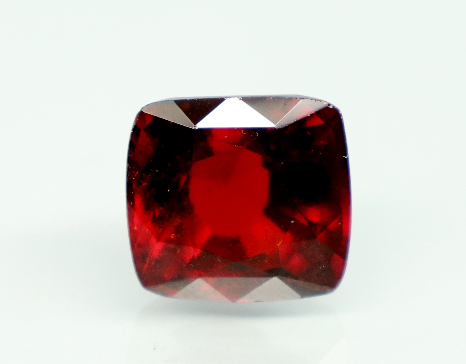 HESSONITE GOMED 14.64 Ct.