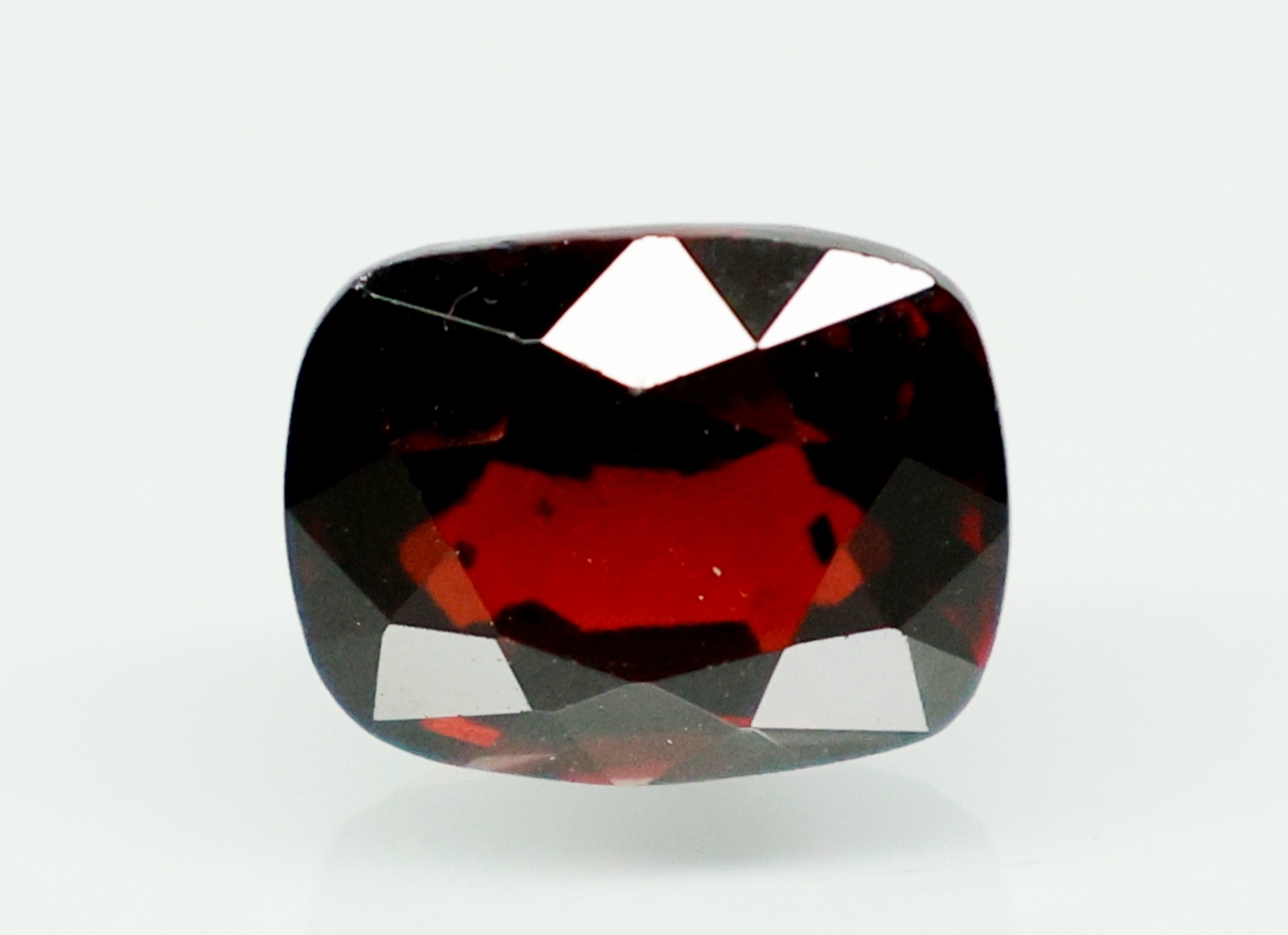 HESSONITE GOMED 7.03 Ct.