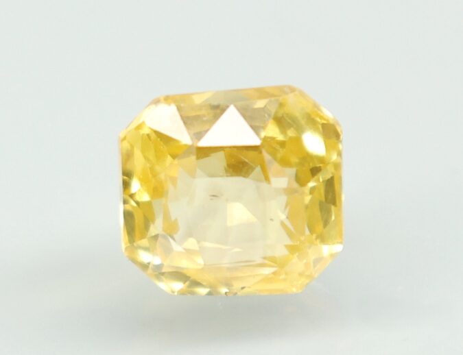 NYSP8971 1 YELLOW SAPPHIRE 5.68 Ct.