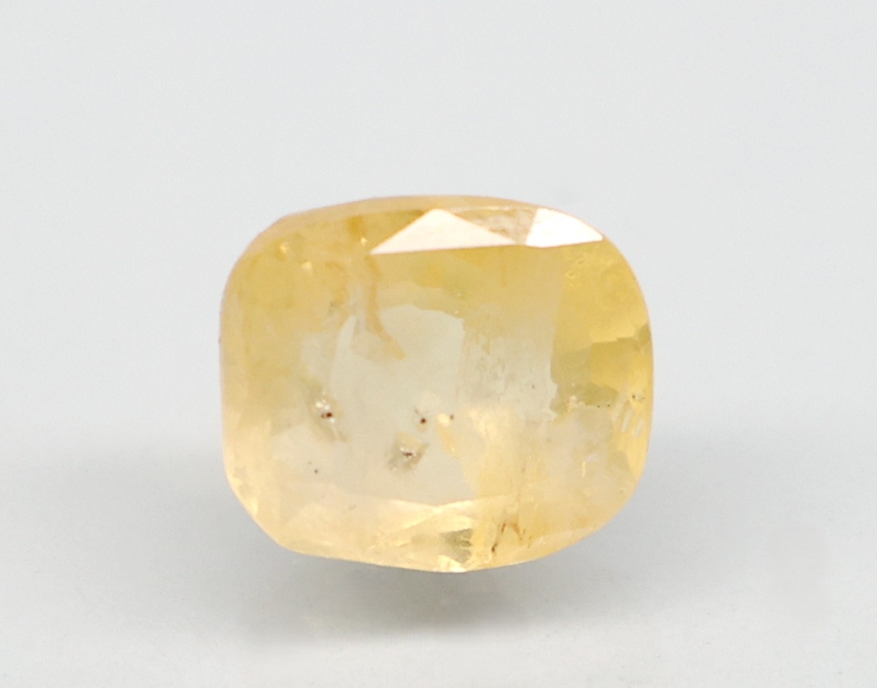 YELLOW SAPPHIRE 5.55 Ct.